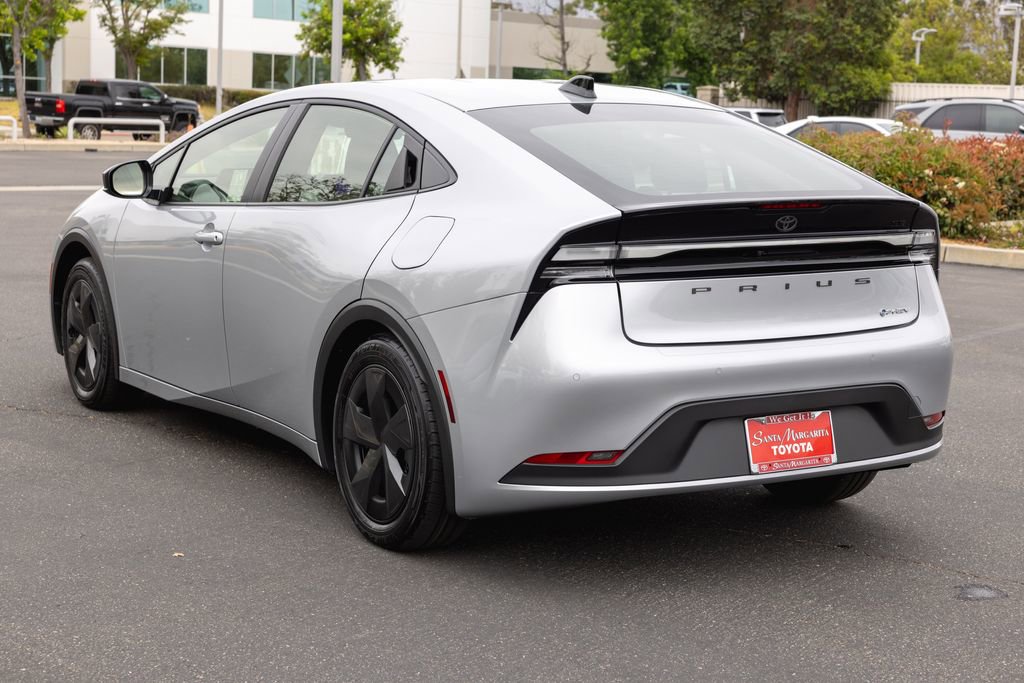 Used 2026 Toyota Prius Plug-In Hybrid image 7