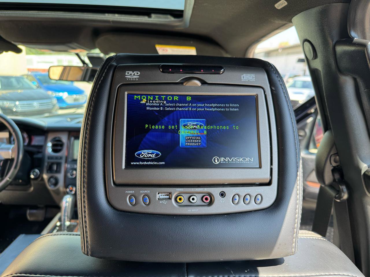 Used 2016 Ford Expedition Platinum image 25