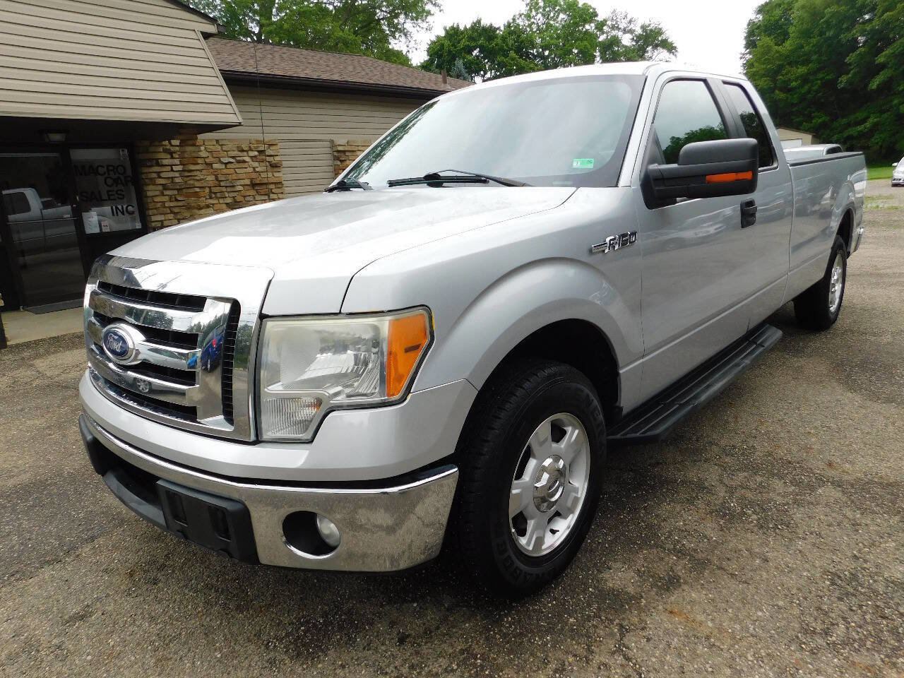 Used 2012 Ford F150 XLT w/ XLT Convenience Pkg image 4