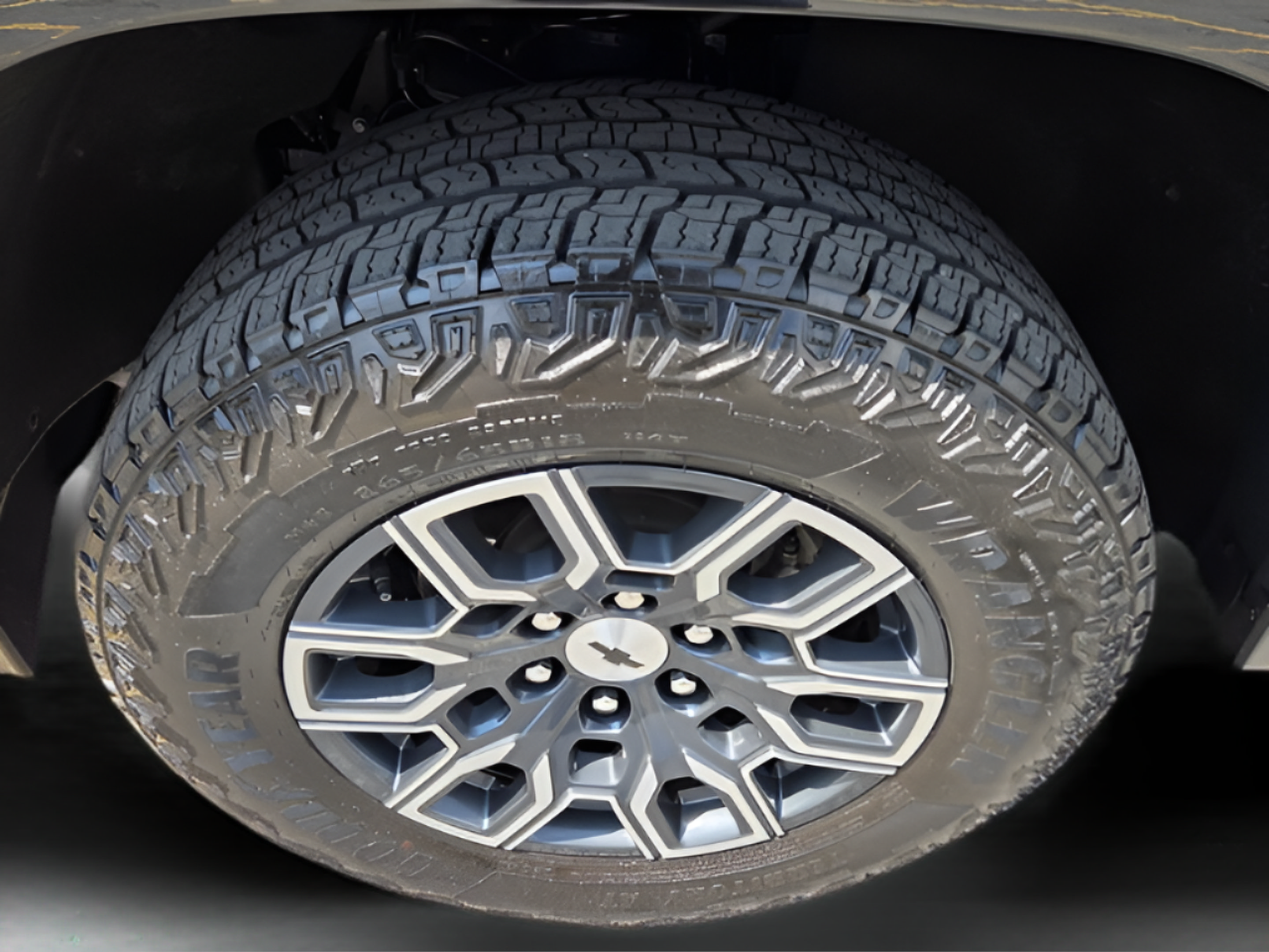Used 2024 Chevrolet Colorado Z71 AWD/4WD image 30