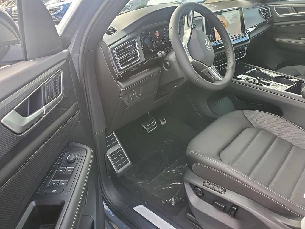 New 2026 Volkswagen Atlas Cross Sport SEL R-Line AWD/4WD image 6