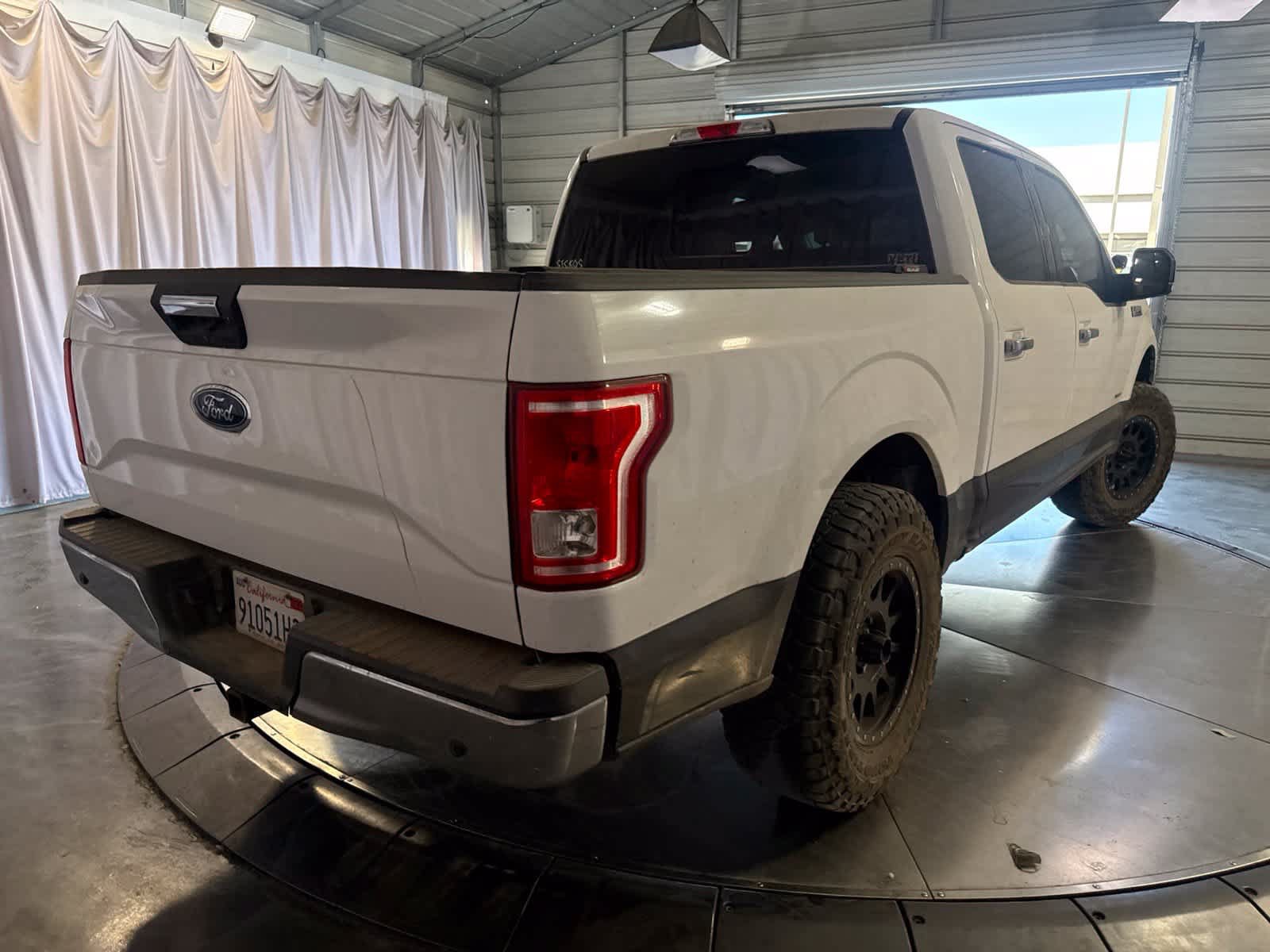 Used 2017 Ford F150 XLT w/ Equipment Group 302A Luxury AWD/4WD image 5