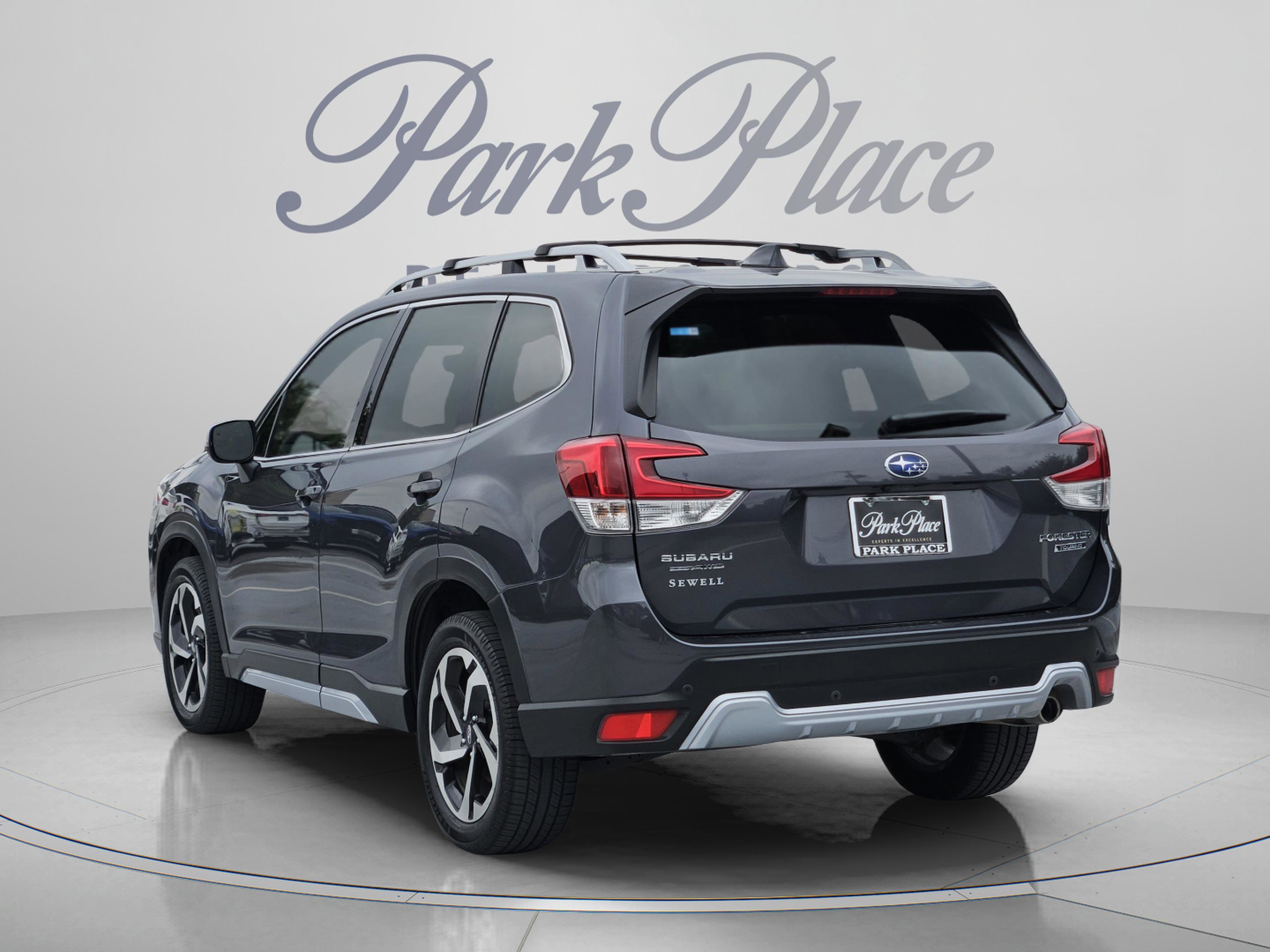 Used 2024 Subaru Forester Touring AWD/4WD image 3