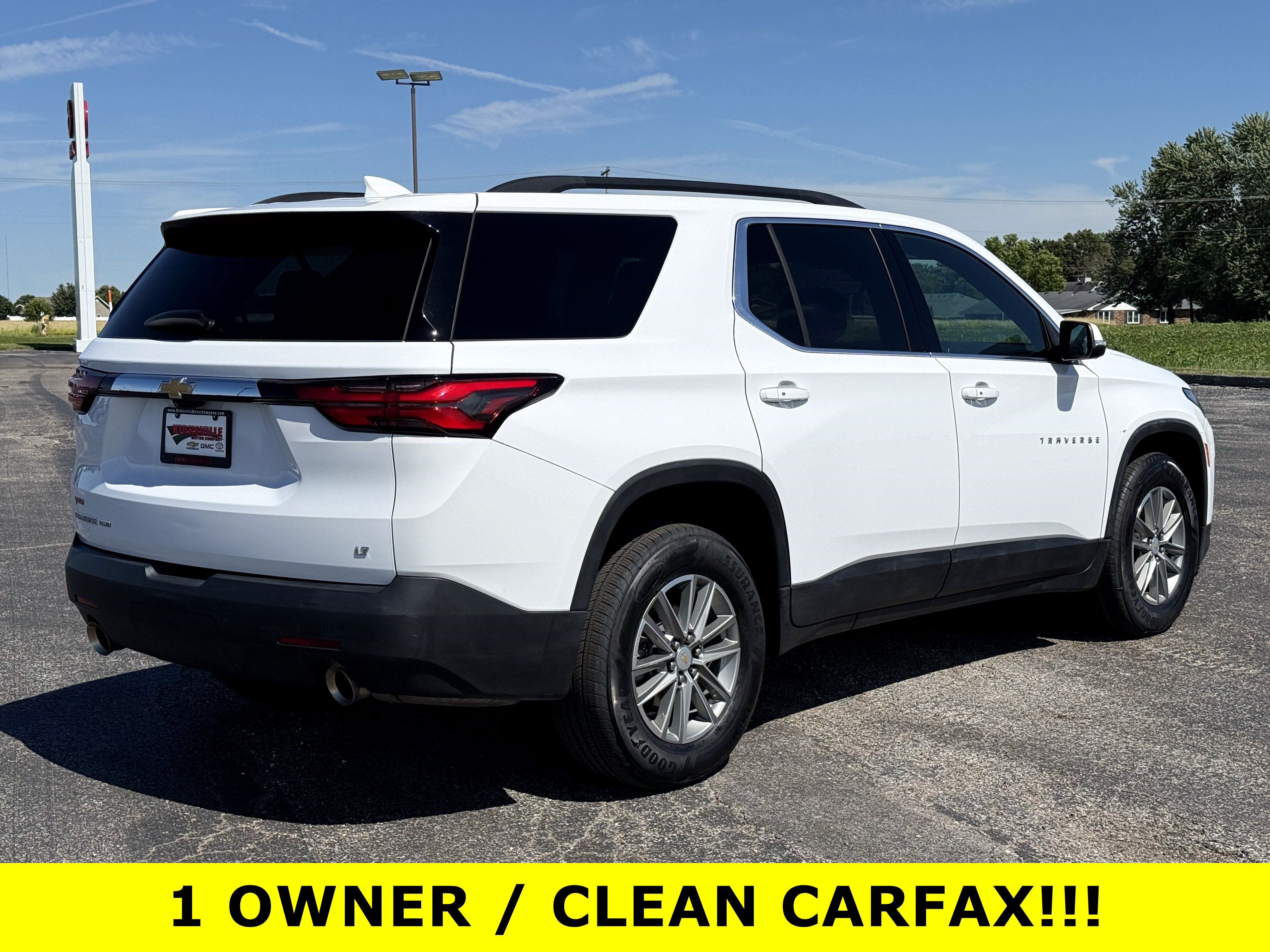 Certified 2023 Chevrolet Traverse LT w/ Rear Camera Mirror Package AWD/4WD image 4