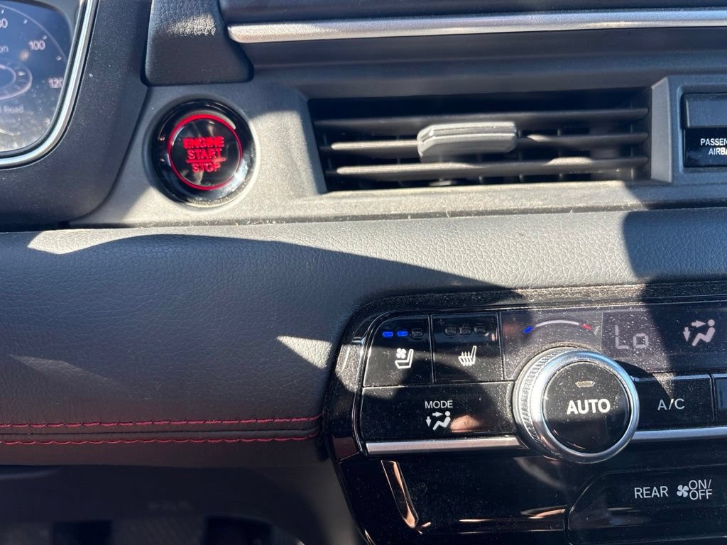 Used 2025 Honda Pilot Black Edition image 7