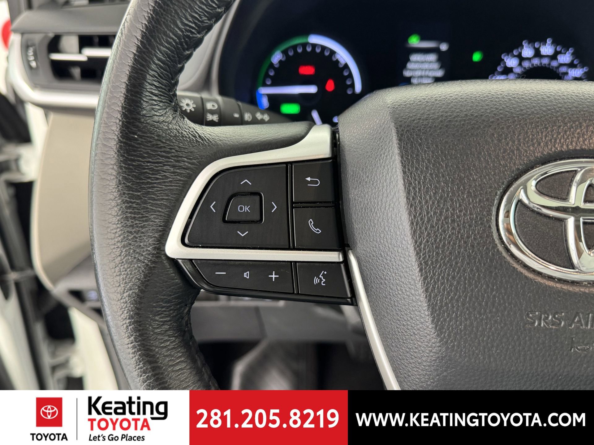 Certified 2024 Toyota Sienna XLE FWD image 29