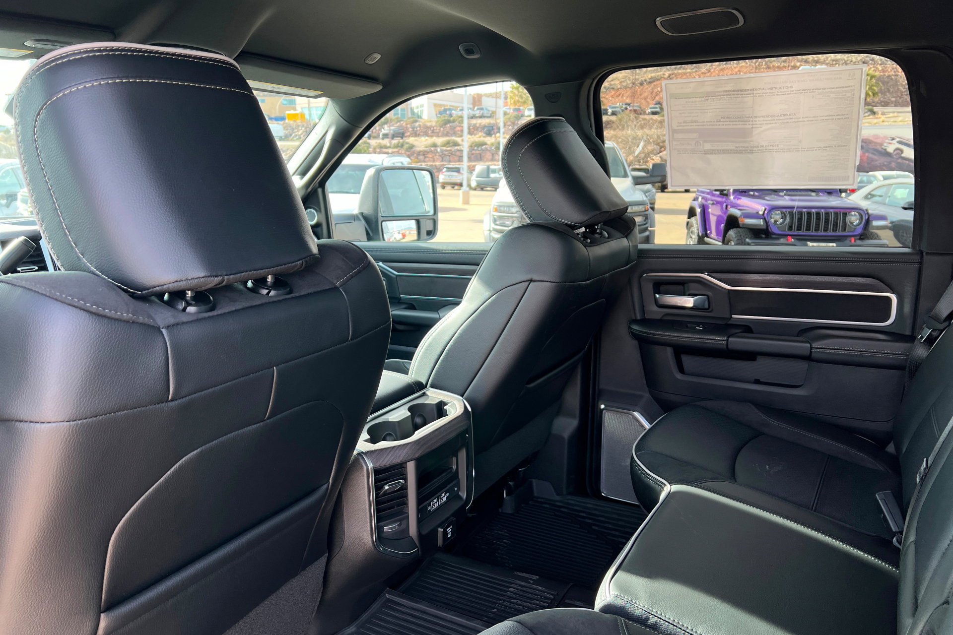 New 2026 RAM 3500 Laramie AWD/4WD image 19