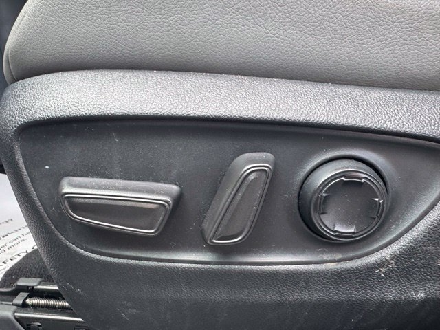 Used 2024 Toyota Sienna XLE w/ XLE Plus Package AWD/4WD image 19