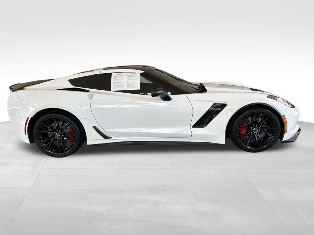 Used 2015 Chevrolet Corvette Z06 w/ 3LZ Preferred Equipment Group image 3