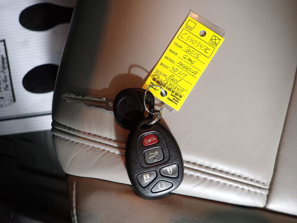 Used 2015 GMC Acadia SLT image 42