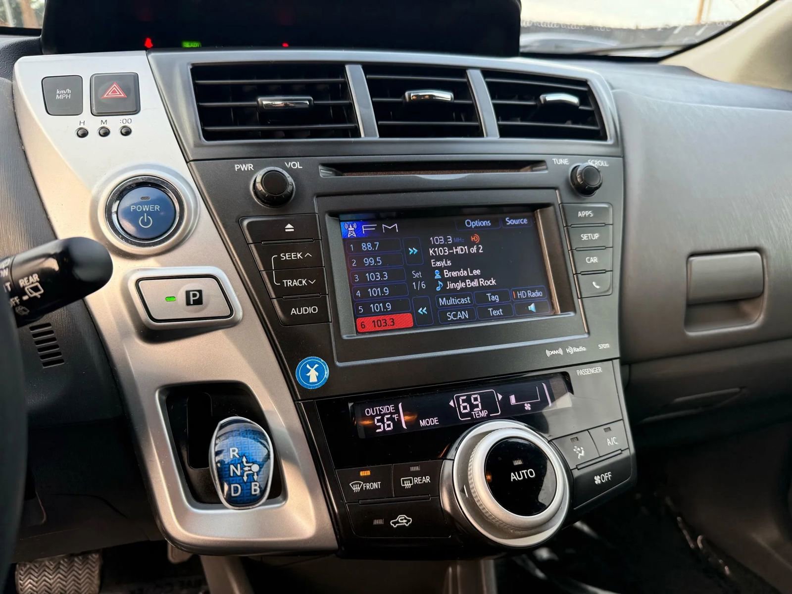 Used 2012 Toyota Prius V Five image 20