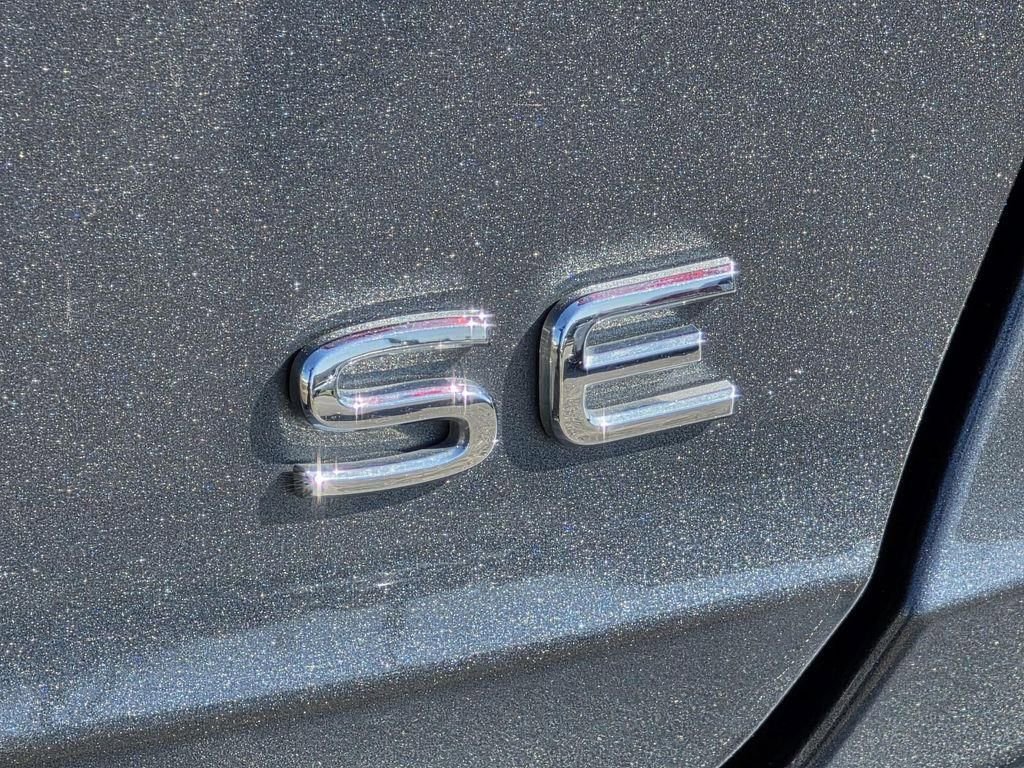 Used 2024 Volkswagen Jetta SE FWD image 25