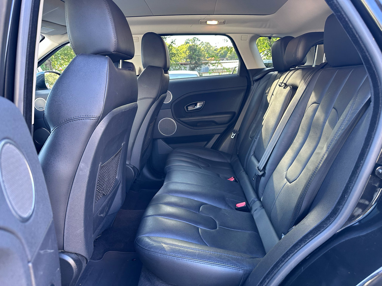 Used 2014 Land Rover Range Rover Evoque Pure Premium image 37