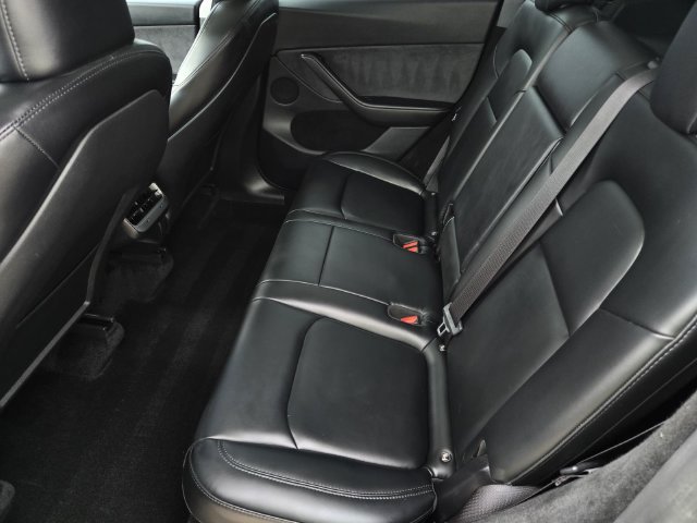 Used 2023 Tesla Model Y Long Range AWD/4WD image 13