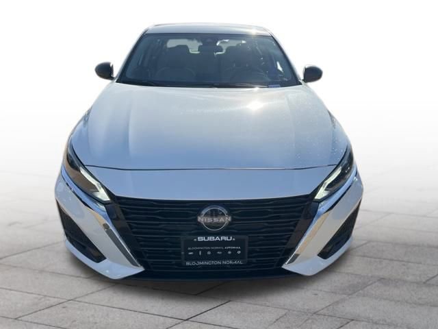 Used 2024 Nissan Altima 2.5 SV AWD/4WD image 2