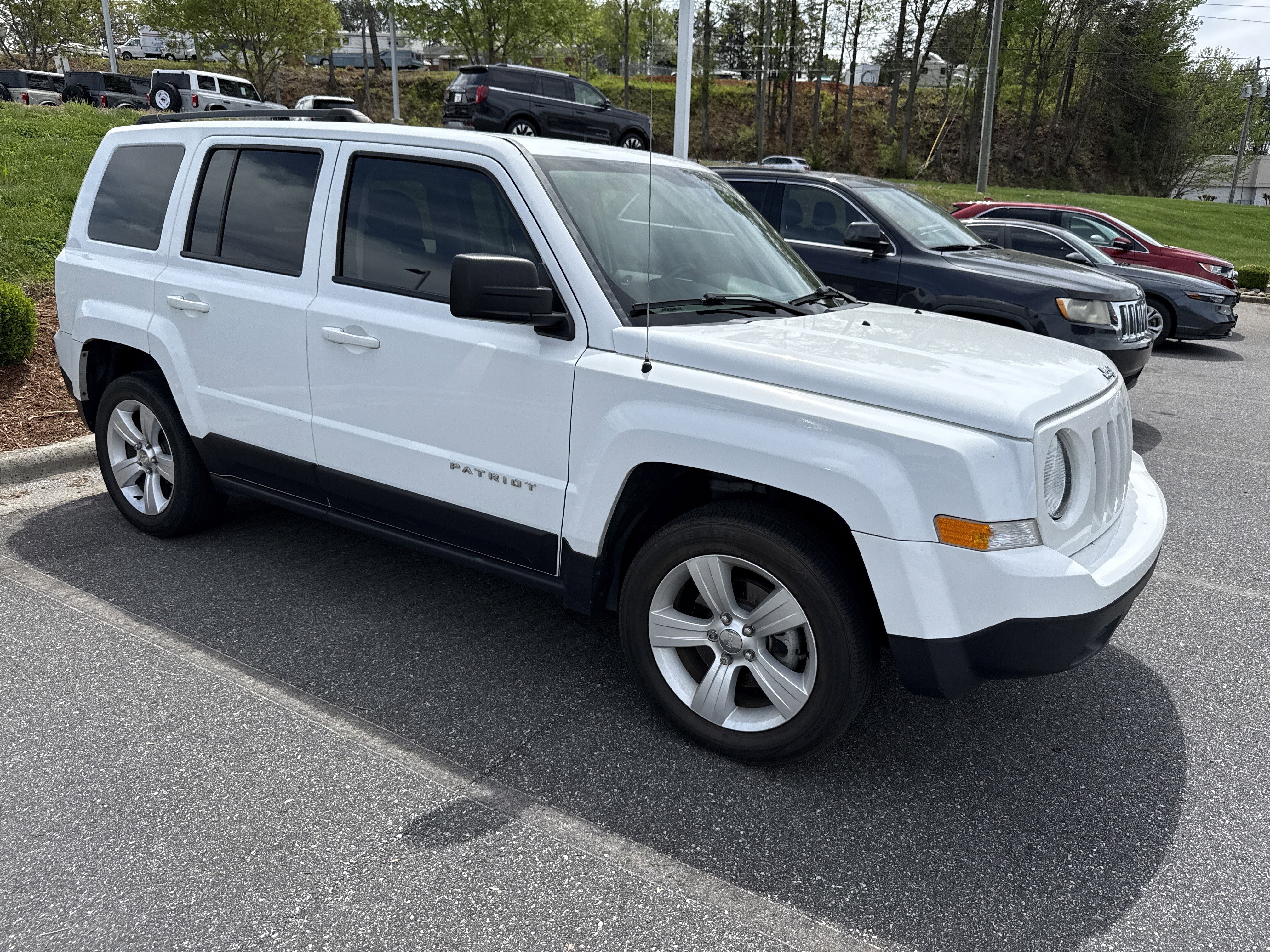 Used 2015 Jeep Patriot Latitude w/ Sun/Sound Group image 1