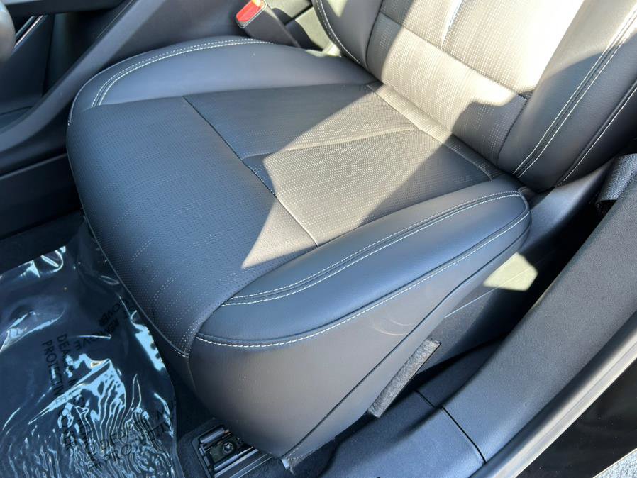 Used 2024 Cadillac Lyriq Luxury w/ LPO, Floor Liner Package image 16