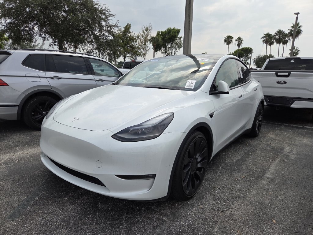 Used 2024 Tesla Model Y Performance AWD/4WD image 3