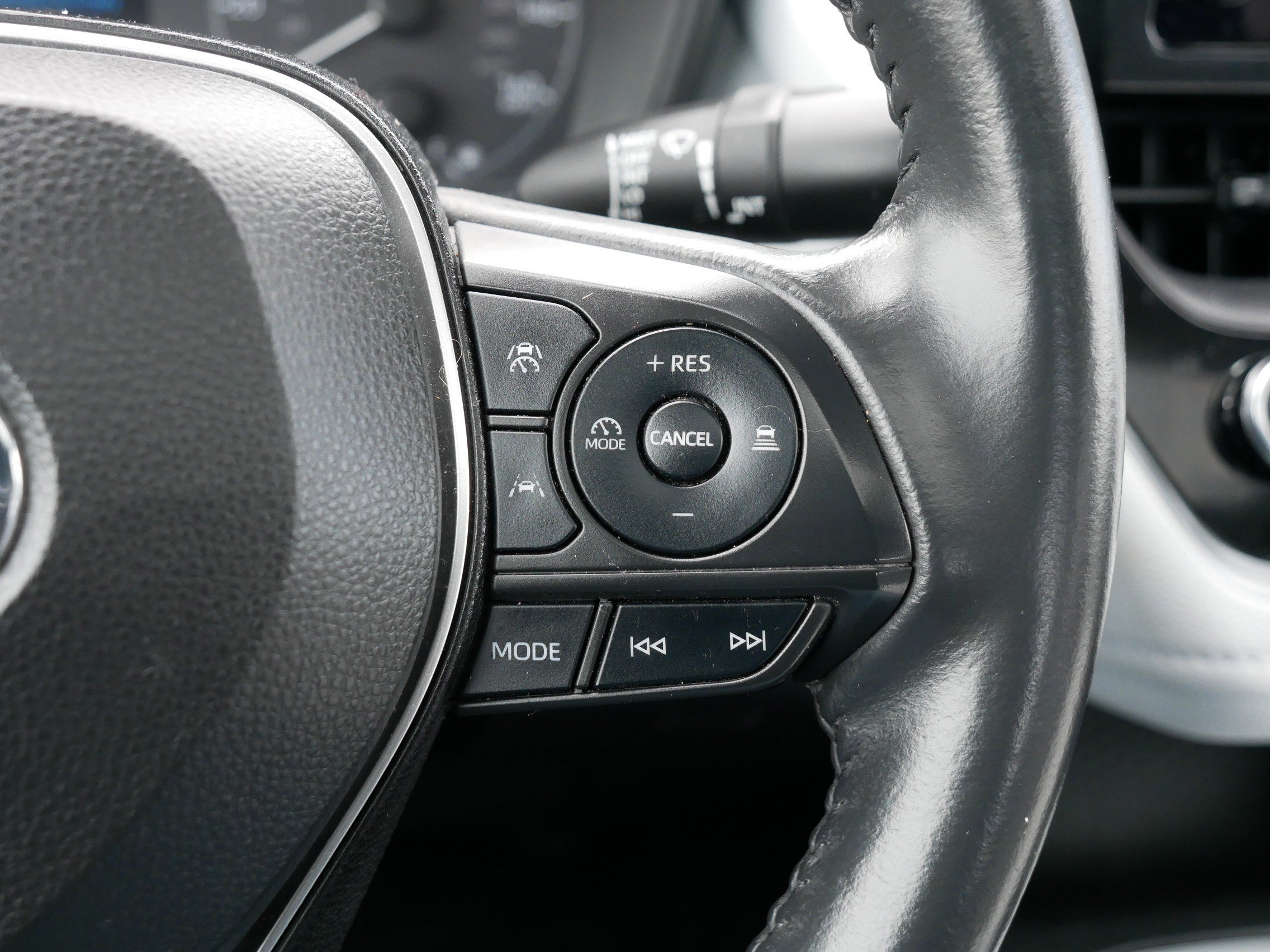 Used 2023 Toyota Corolla SE w/ SE Premium Package image 30