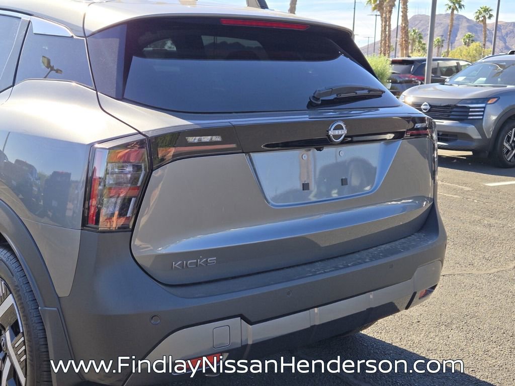 New 2026 Nissan Kicks SV w/ Charging Package FWD image 6
