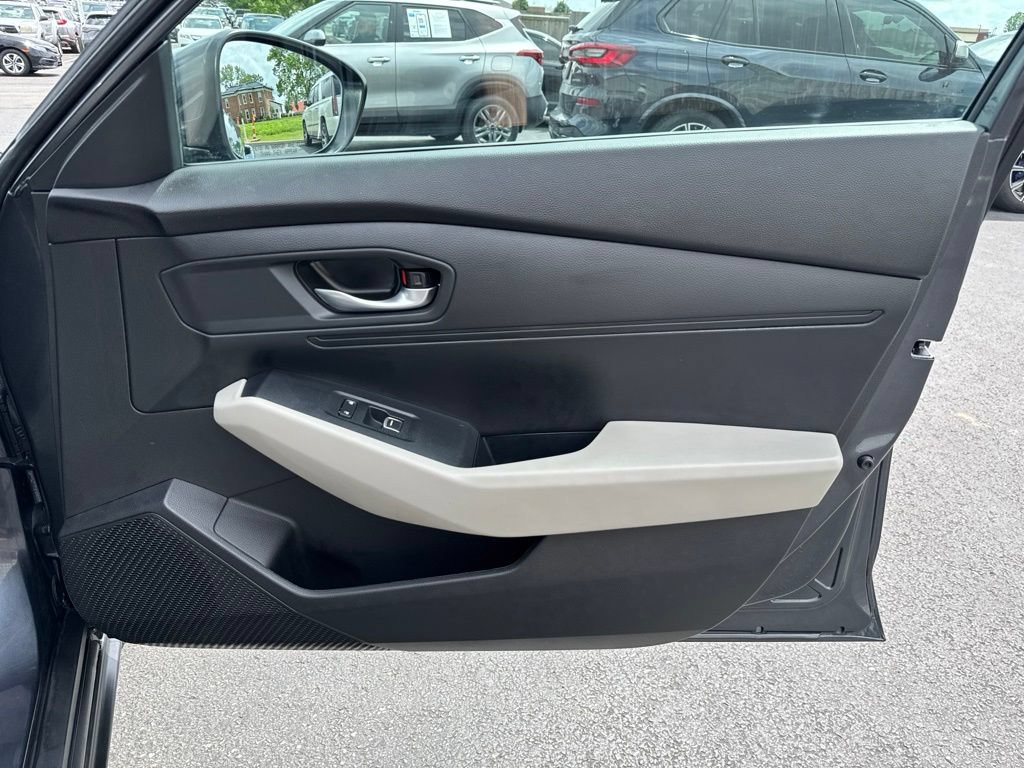 Used 2025 Honda Accord LX image 35