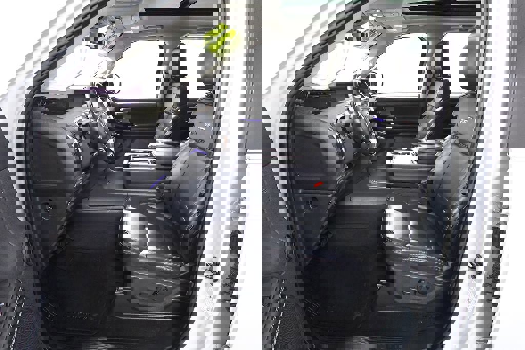 Certified 2025 Ford Expedition Platinum image 10