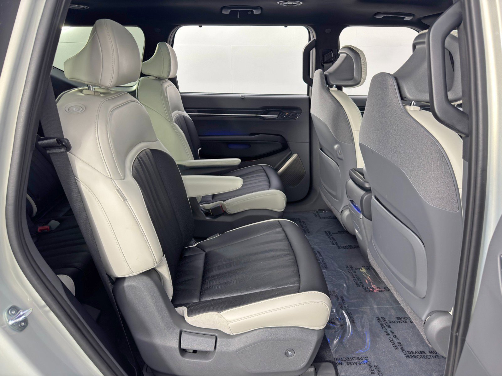 Used 2024 Kia EV9 GT-Line image 45