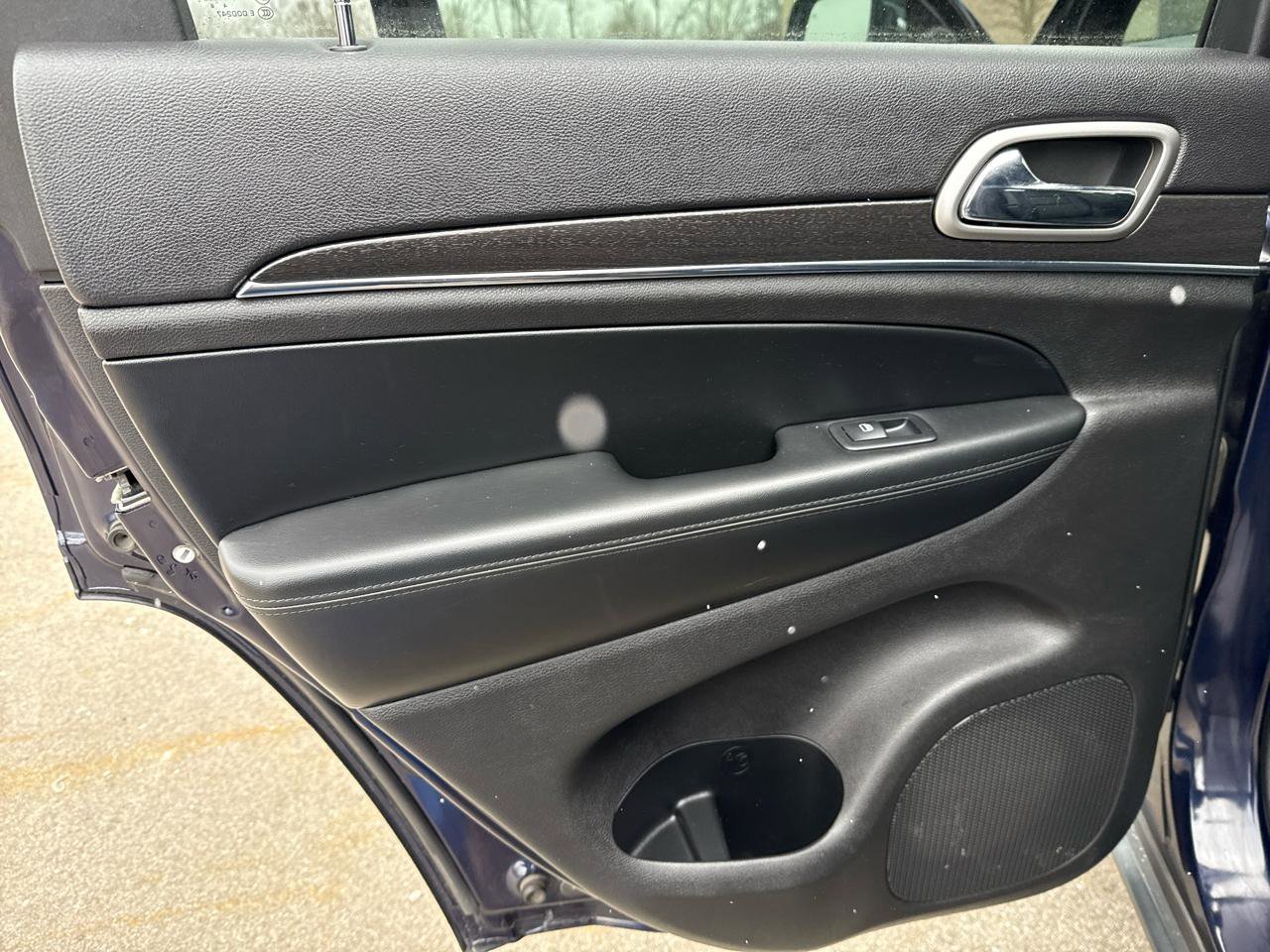 Used 2018 Jeep Grand Cherokee Limited w/ Luxury Group II image 19