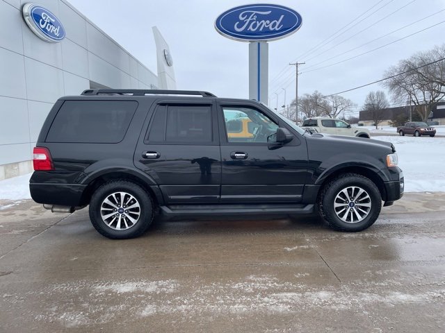 Used 2015 Ford Expedition XLT image 17
