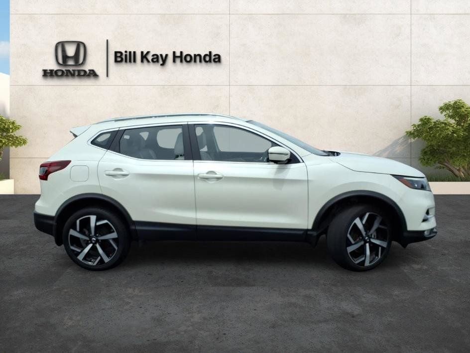 Used 2022 Nissan Rogue Sport SL w/ Premium Package AWD/4WD image 2