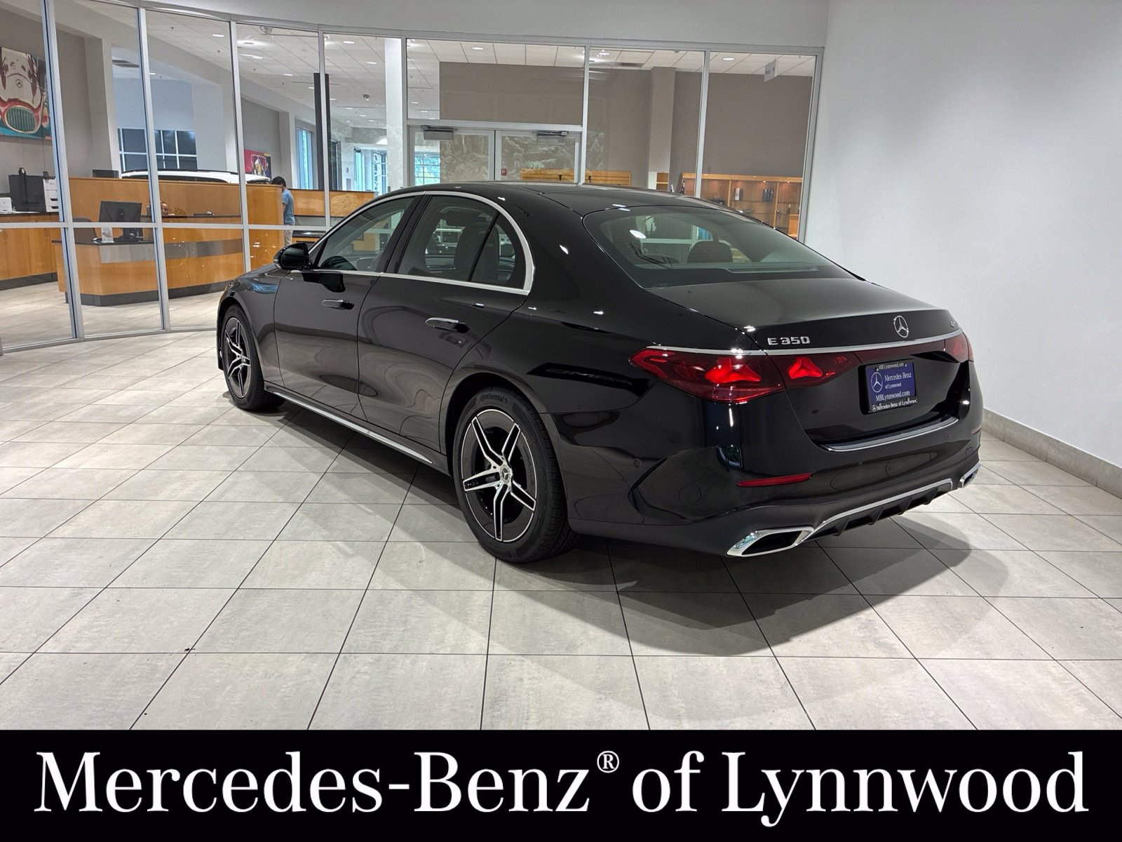New 2026 Mercedes-Benz E 350 4MATIC Sedan image 5