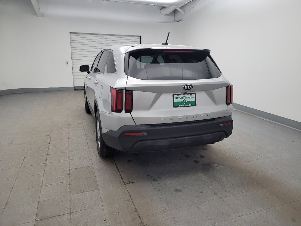 Used 2021 Kia Sorento LX image 6