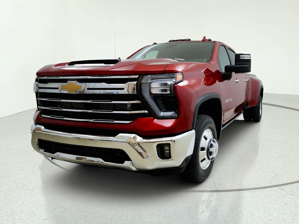 Used 2025 Chevrolet Silverado 3500 LTZ w/ LTZ Plus Package AWD/4WD image 2