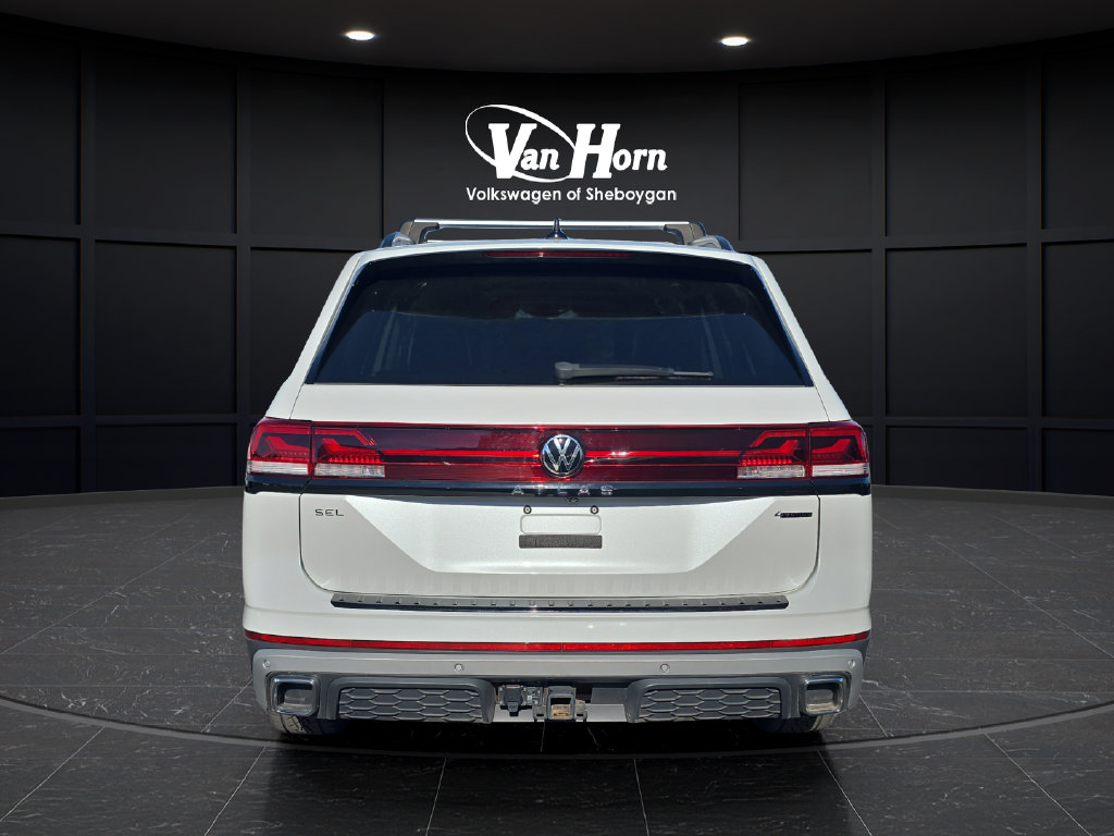 Used 2024 Volkswagen Atlas Peak Edition SEL AWD/4WD image 6