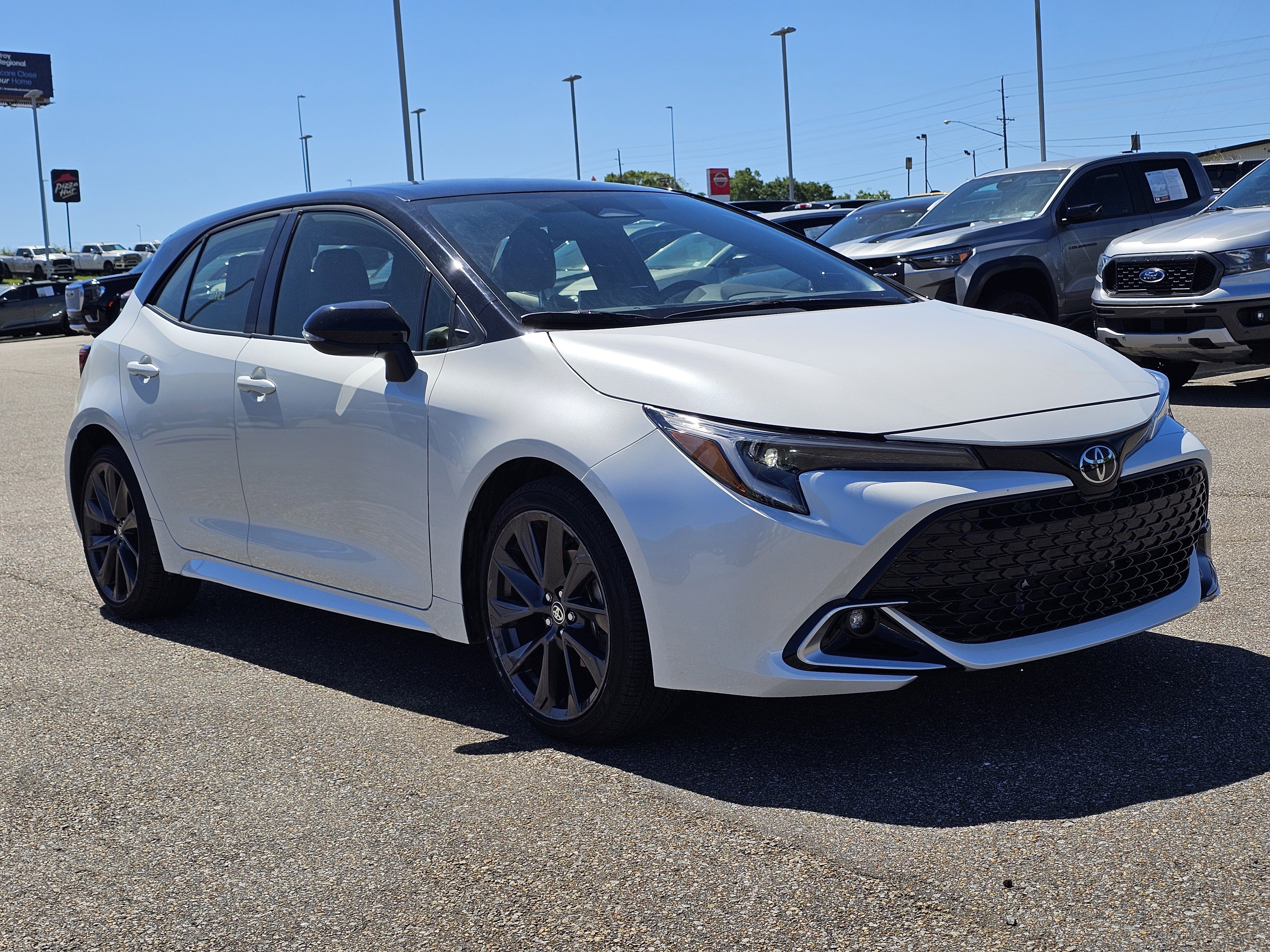 Used 2023 Toyota Corolla XSE FWD image 5