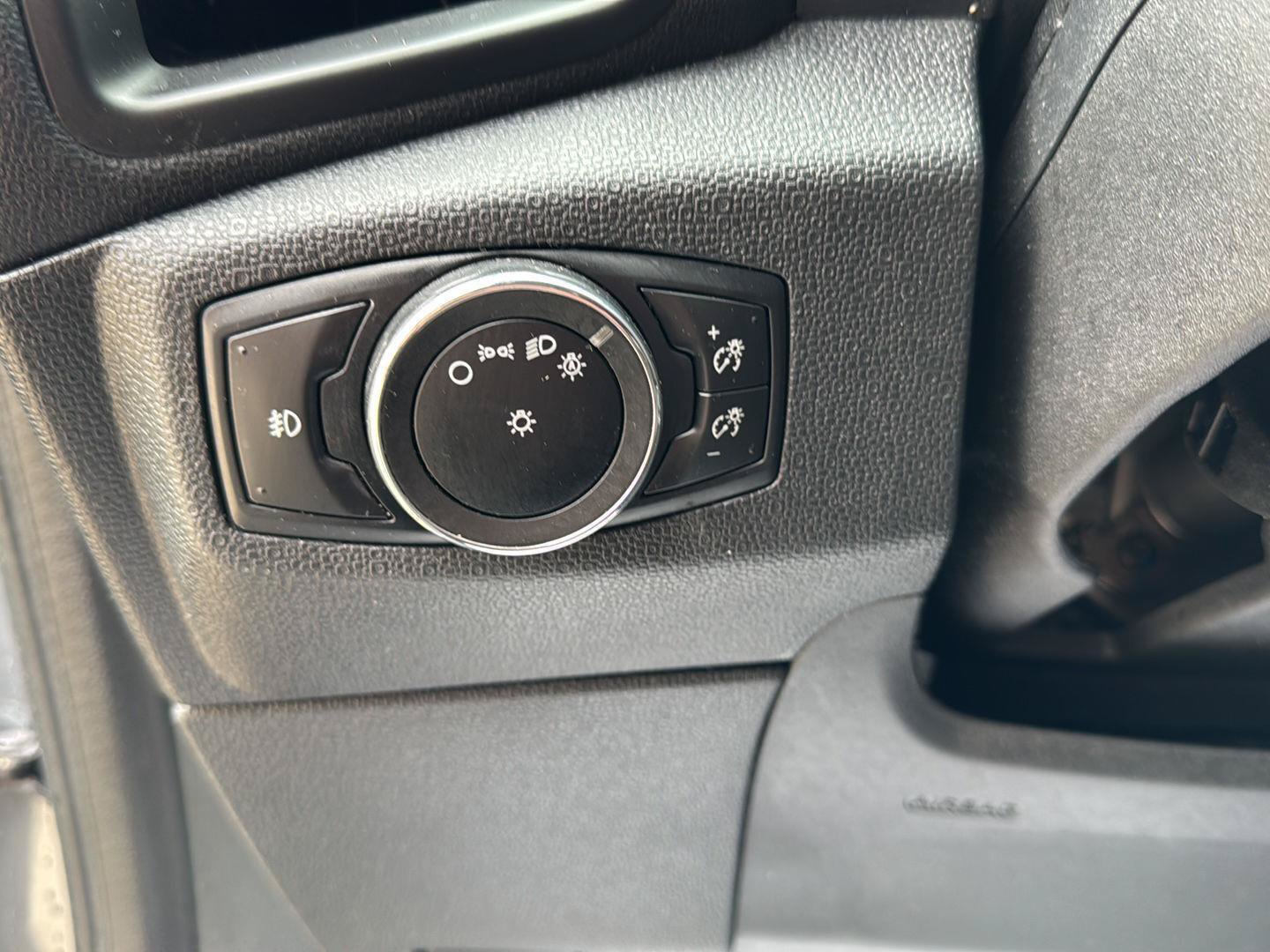 Used 2020 Ford EcoSport SE FWD image 18