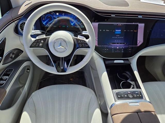 Used 2023 Mercedes-Benz EQS 580 4MATIC SUV image 12