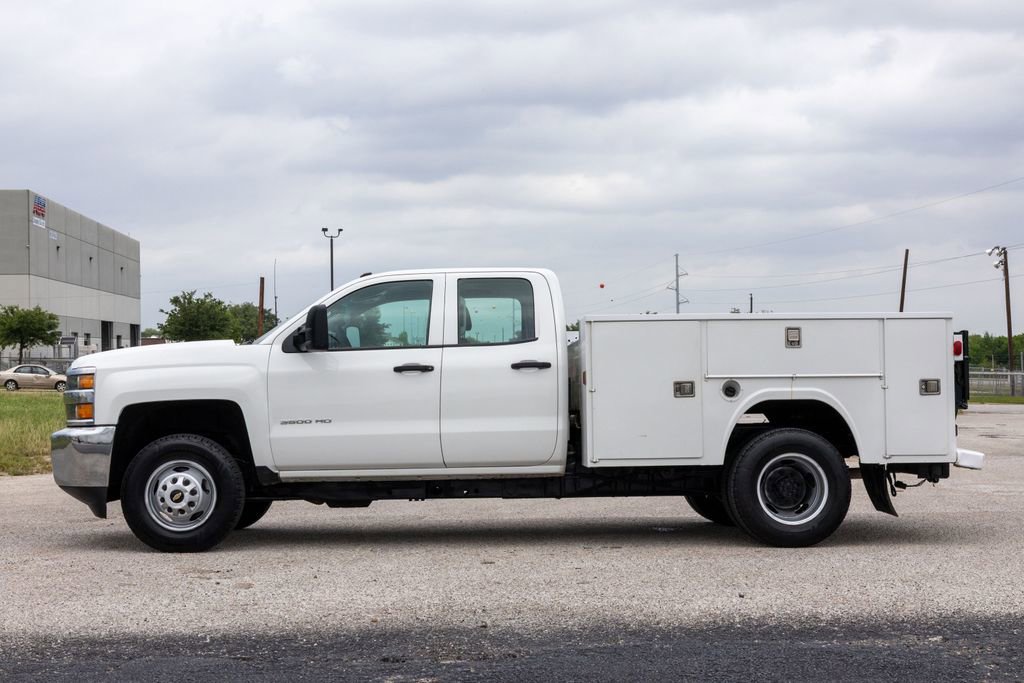 Used 2017 Chevrolet Silverado 3500 W/T image 4