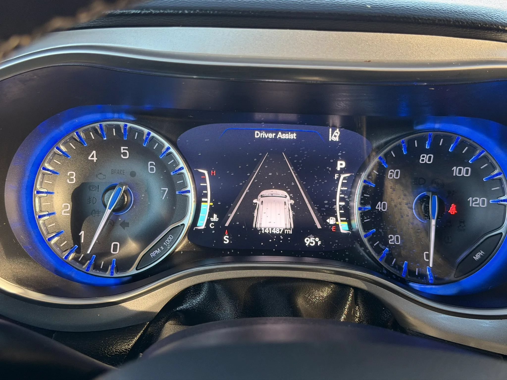 Used 2019 Chrysler Pacifica Touring-L Plus w/ Advanced Safetytec Group FWD image 32