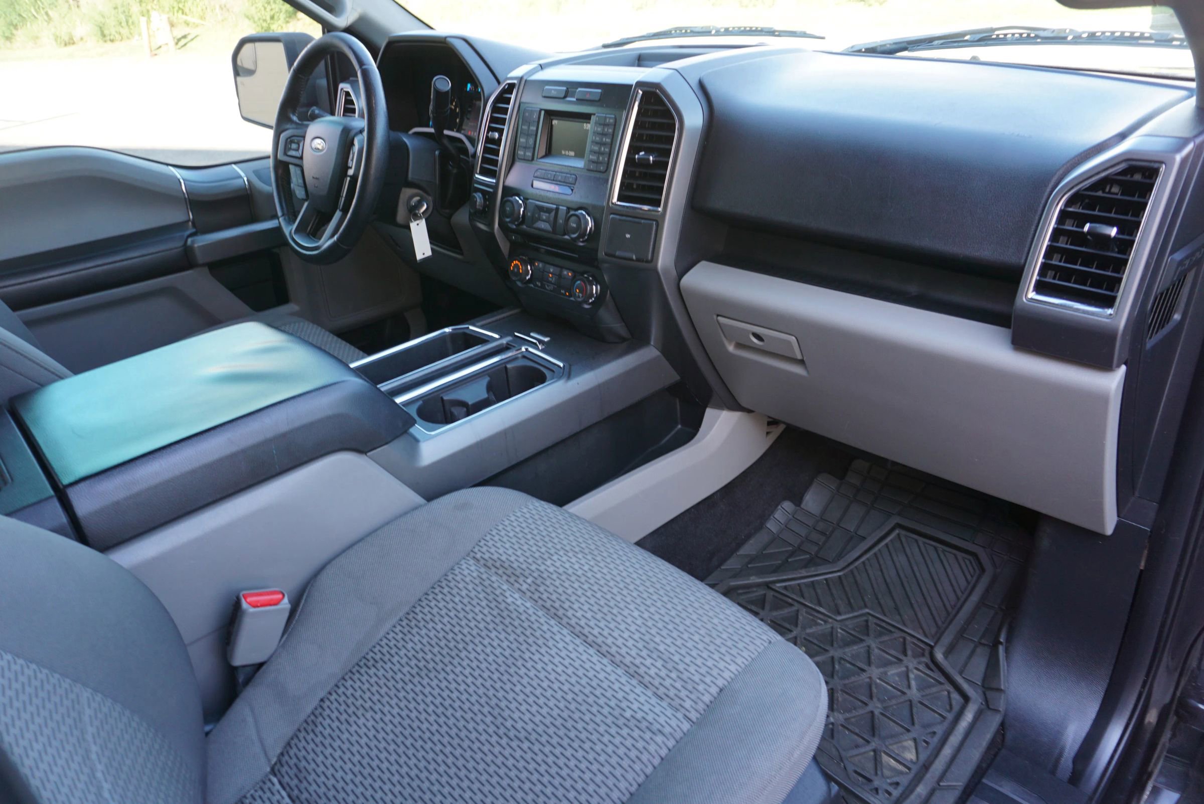 Used 2015 Ford F150 XLT w/ Equipment Group 301A Mid image 18