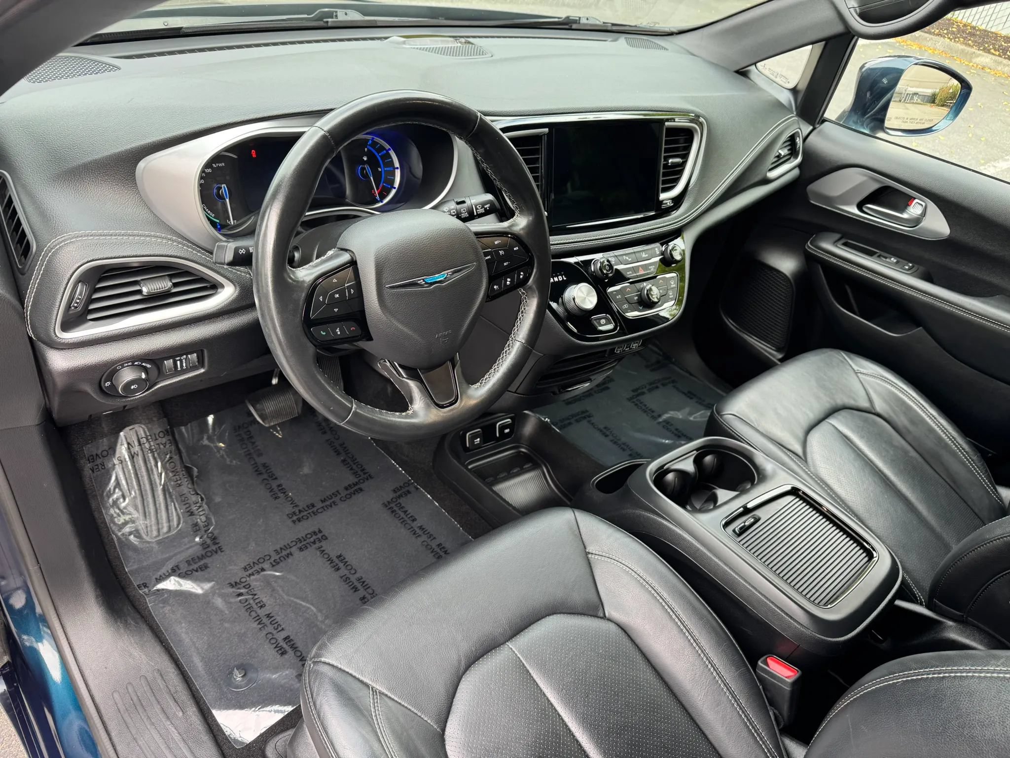 Used 2021 Chrysler Pacifica Touring-L w/ S Appearance Package FWD image 23