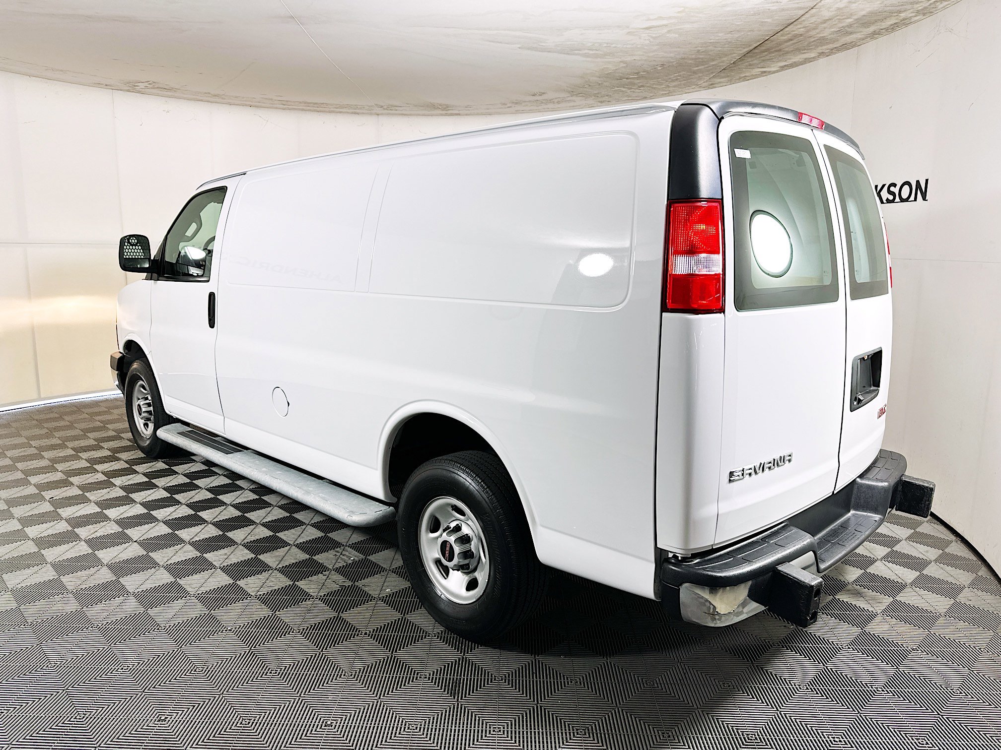 Used 2024 GMC Savana 2500 w/ Driver Convenience Package image 5