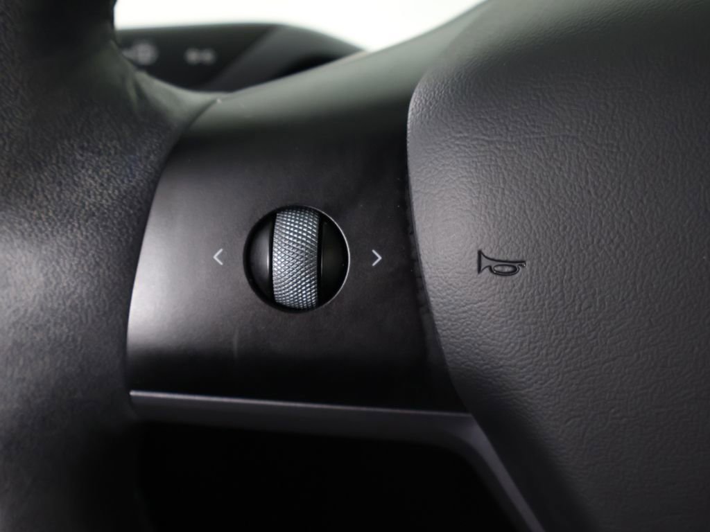 Used 2021 Tesla Model Y Performance AWD/4WD image 42