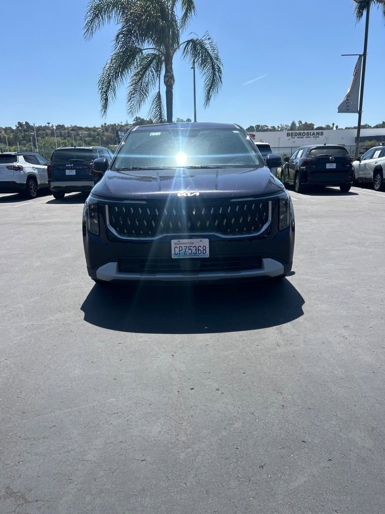 Used 2025 Kia Carnival FWD image 13