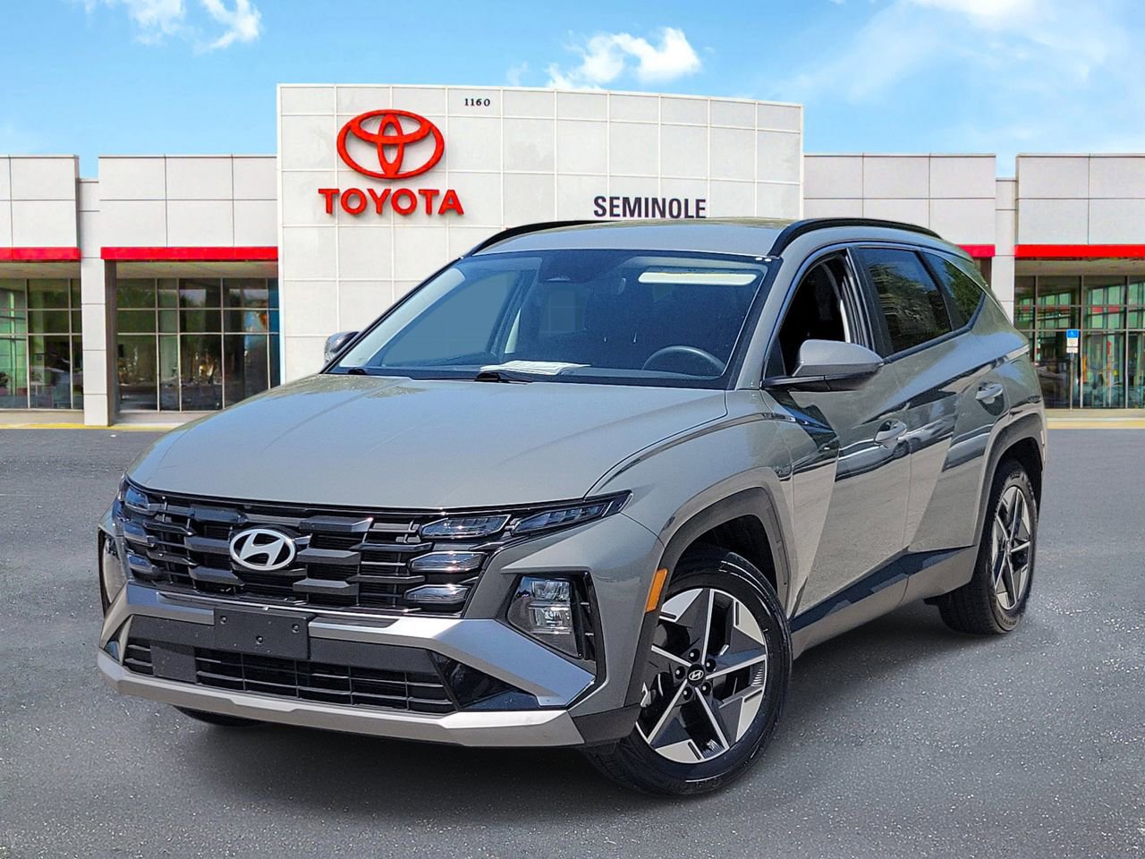 Used 2025 Hyundai Tucson SEL FWD image 1