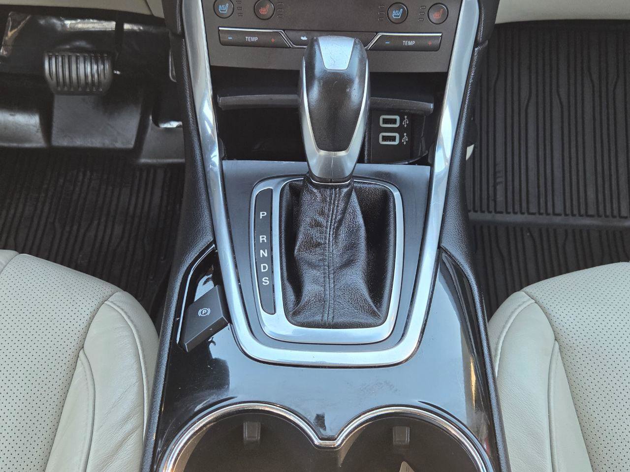 Used 2018 Ford Edge Titanium w/ Equipment Group 301A image 25