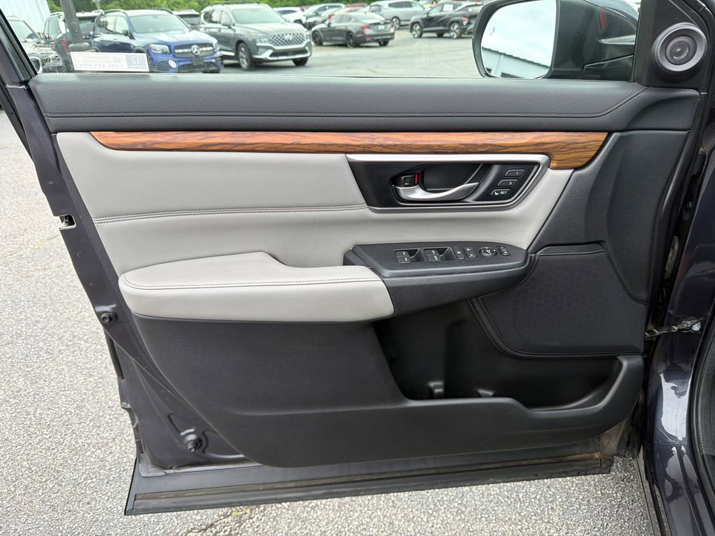 Used 2018 Honda CR-V Touring image 10