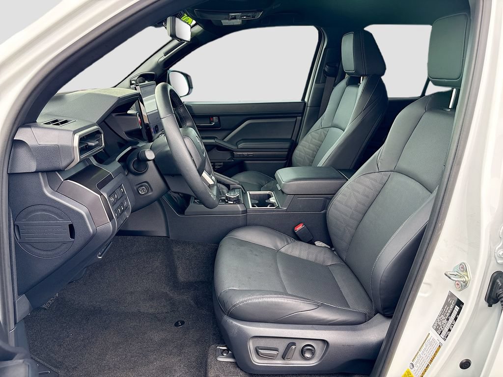 Certified 2025 Toyota 4Runner TRD Off-Road Premium w/ Tow Technology Package AWD/4WD image 18