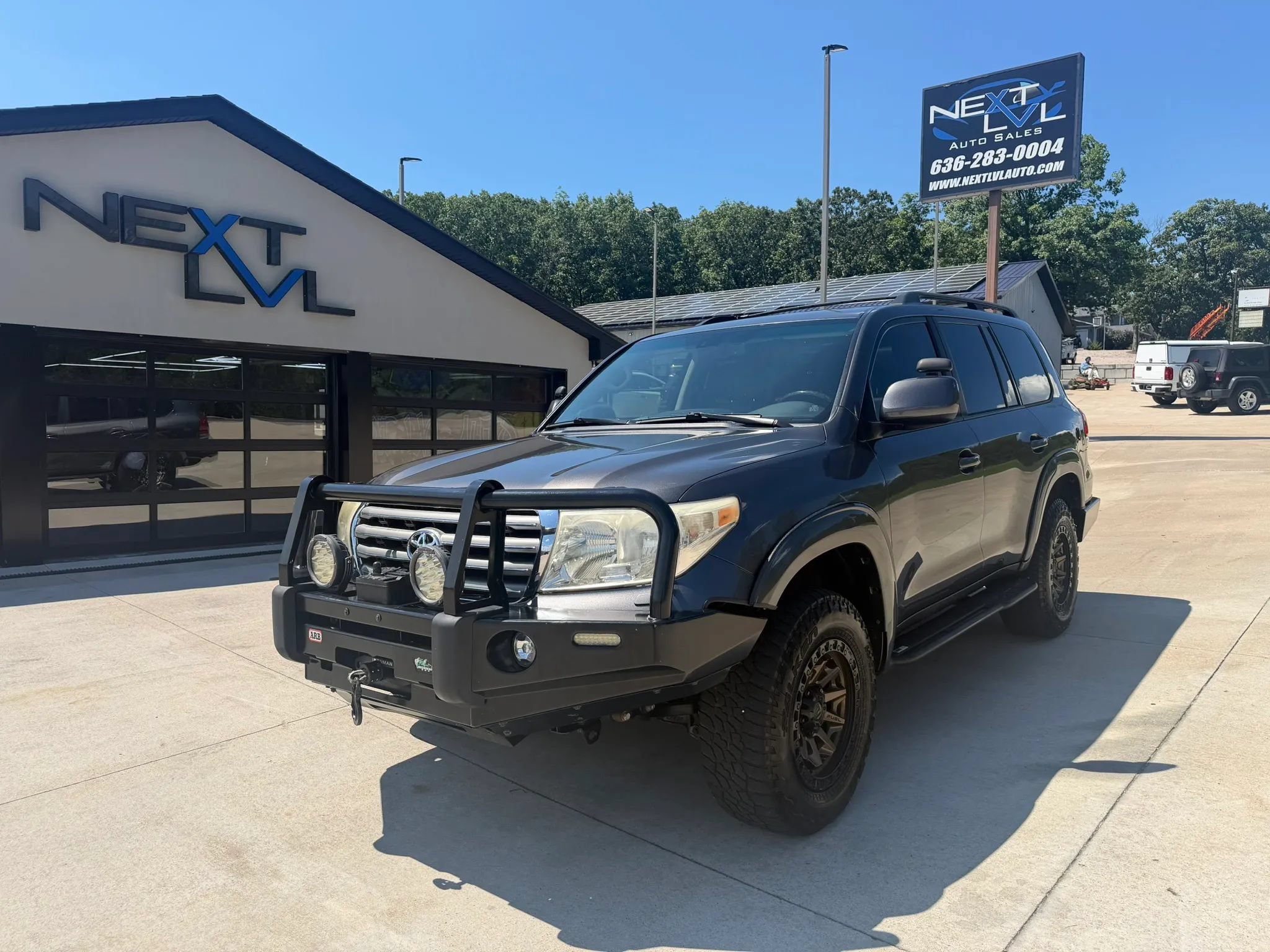 Used 2011 Toyota Land Cruiser w/ Upgrade Pkg AWD/4WD image 5