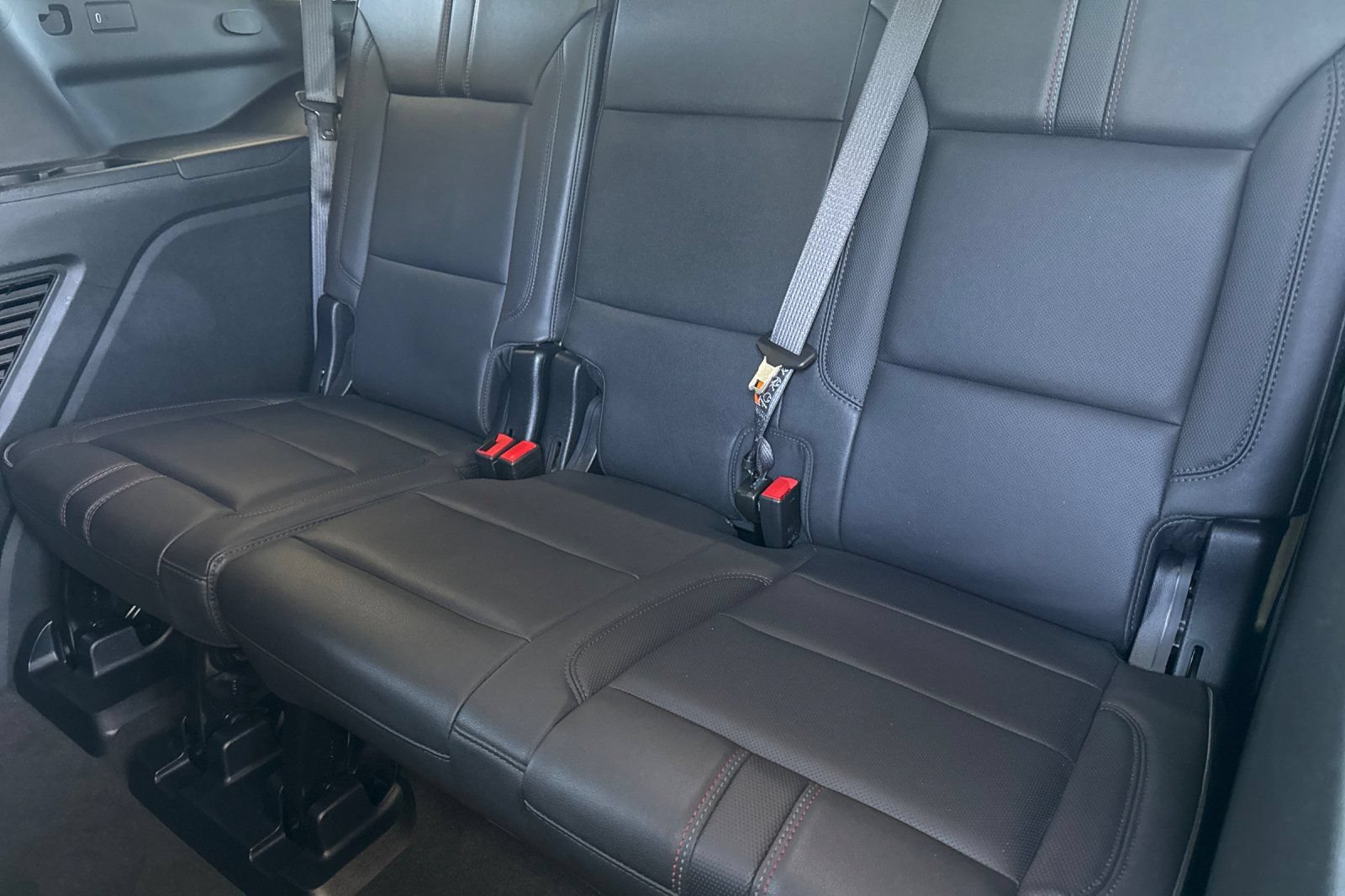 Used 2025 Chevrolet Tahoe RST AWD/4WD image 24